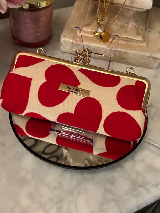 Source Unknown Handbags - Miu Miu Cream Clutch with Red Heart Print and Gold Frame